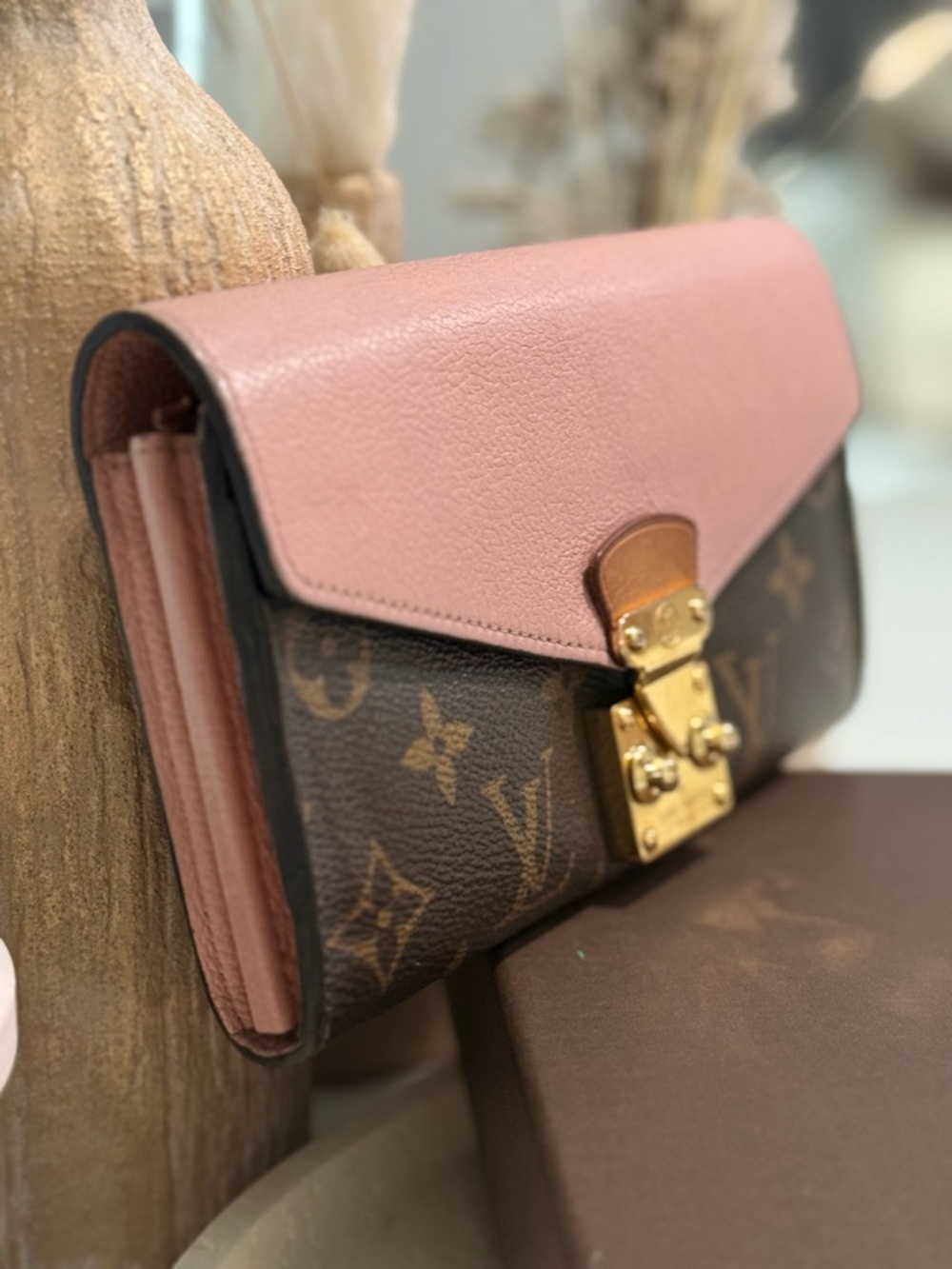 Louis Vuitton Pallas Wallet: Rose Ballerina - Picture 15 of 15